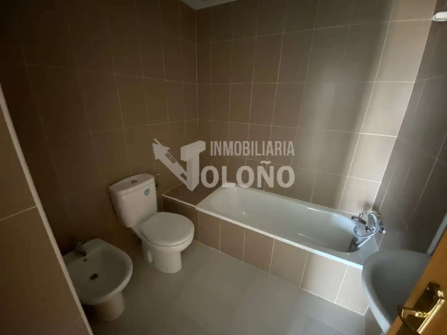 Baño de Apartamento en venta en Briones con Calefacción, Parquet y Trastero