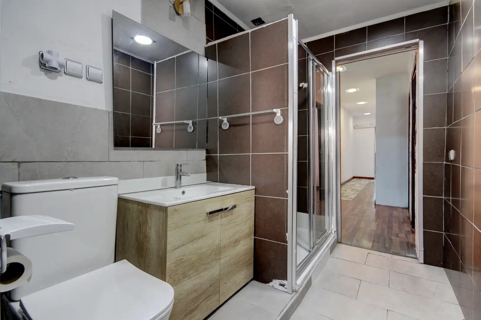 Baño de Piso en venta en Vallirana con Trastero y Horno
