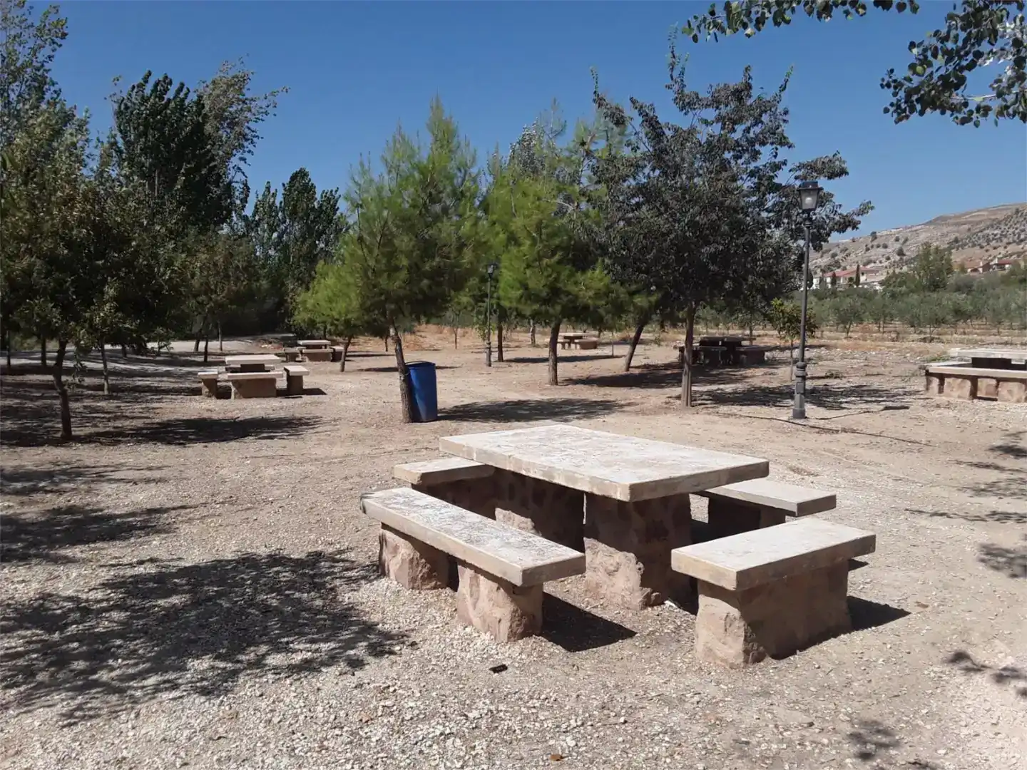 Jardí de Planta baixa en venda en Cacín amb Aire condicionat i Moblat