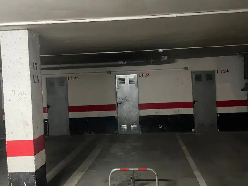 Parkplatz von Garage zur Miete in Huesca