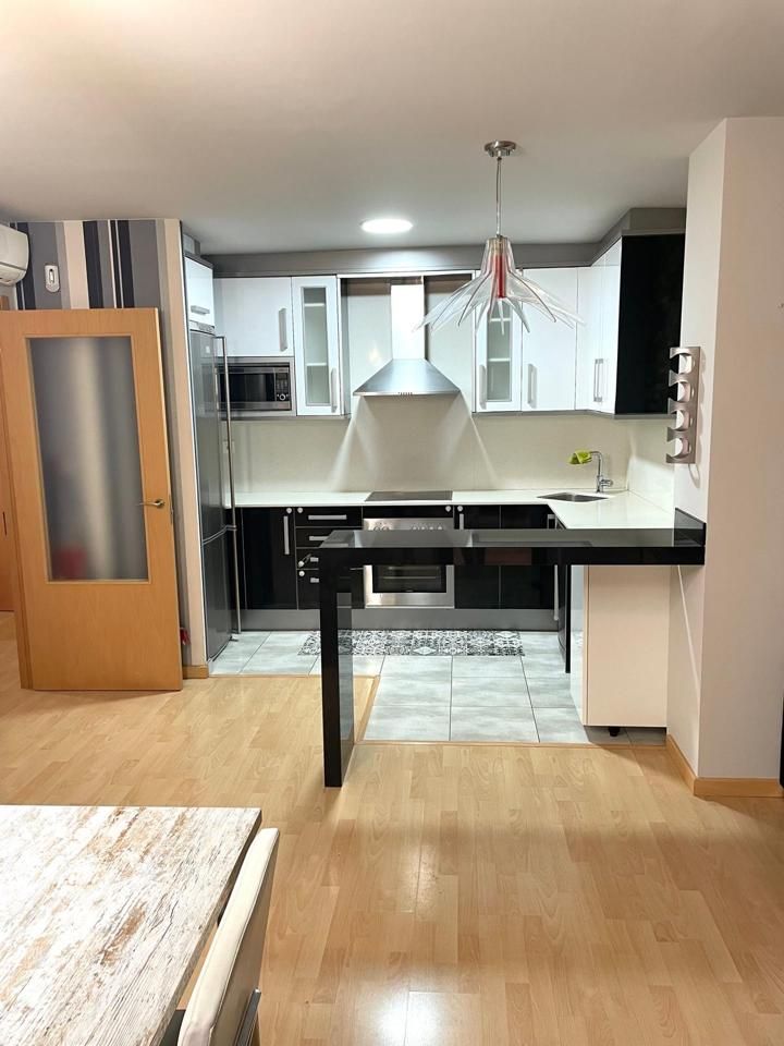 Cuina de Pis en venda en  Lleida Capital amb Terrassa i Moblat