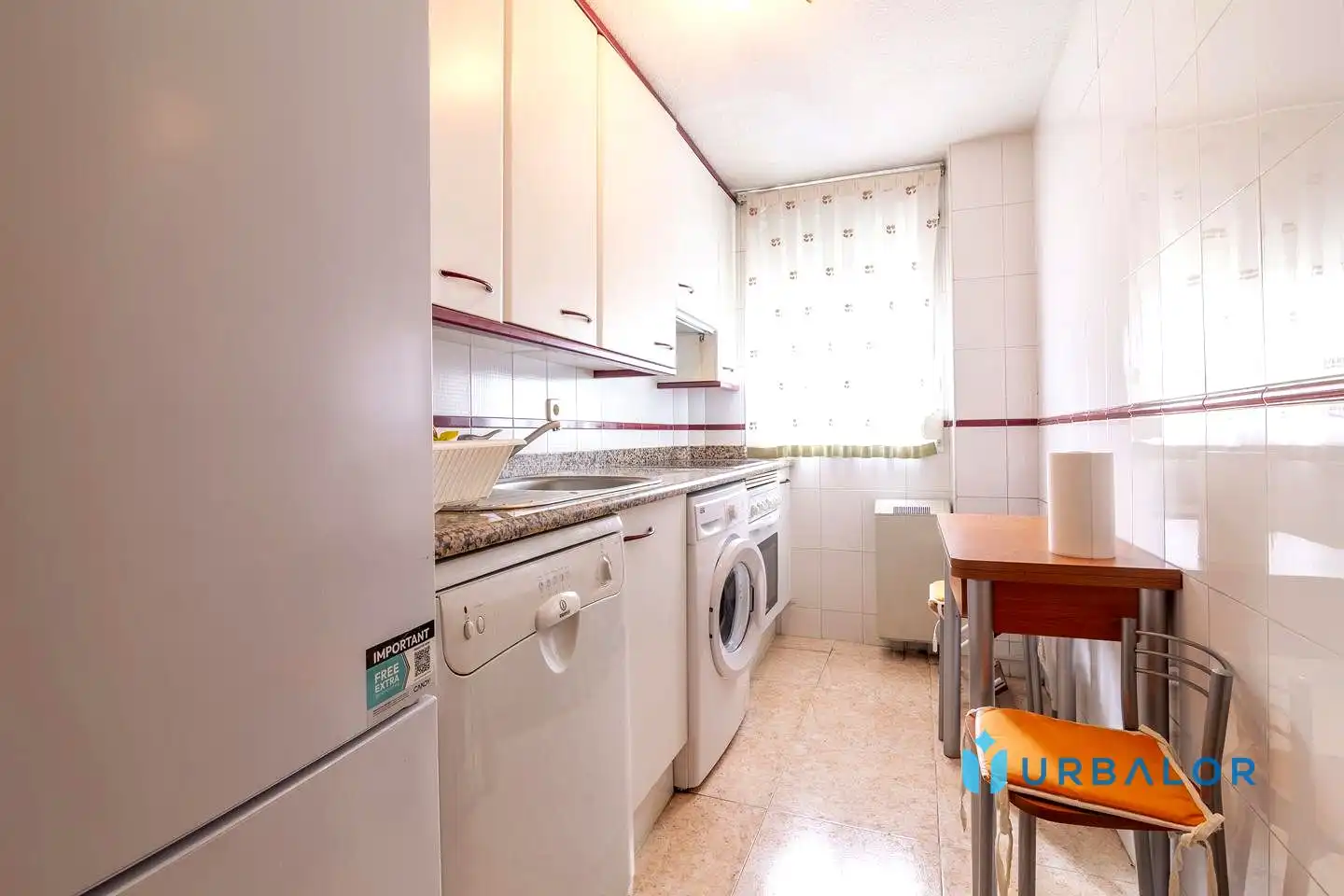 Cocina de Planta baja en venta en Alcorcón con Aire acondicionado y Piscina comunitaria