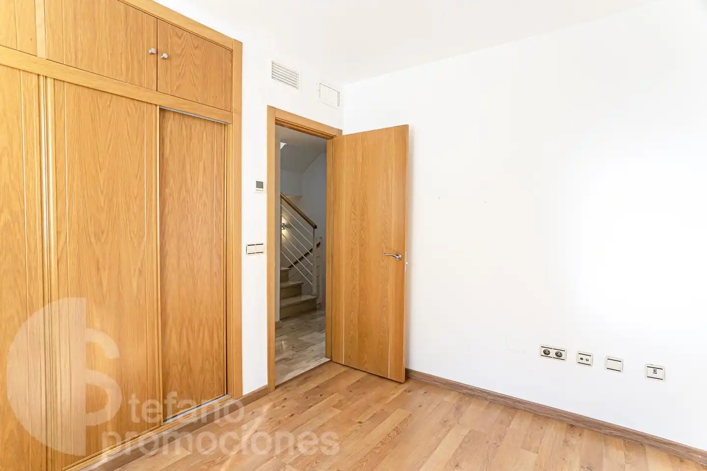 Casa adosada en venda en Málaga amb Aire condicionat, Jardí privat i Parquet