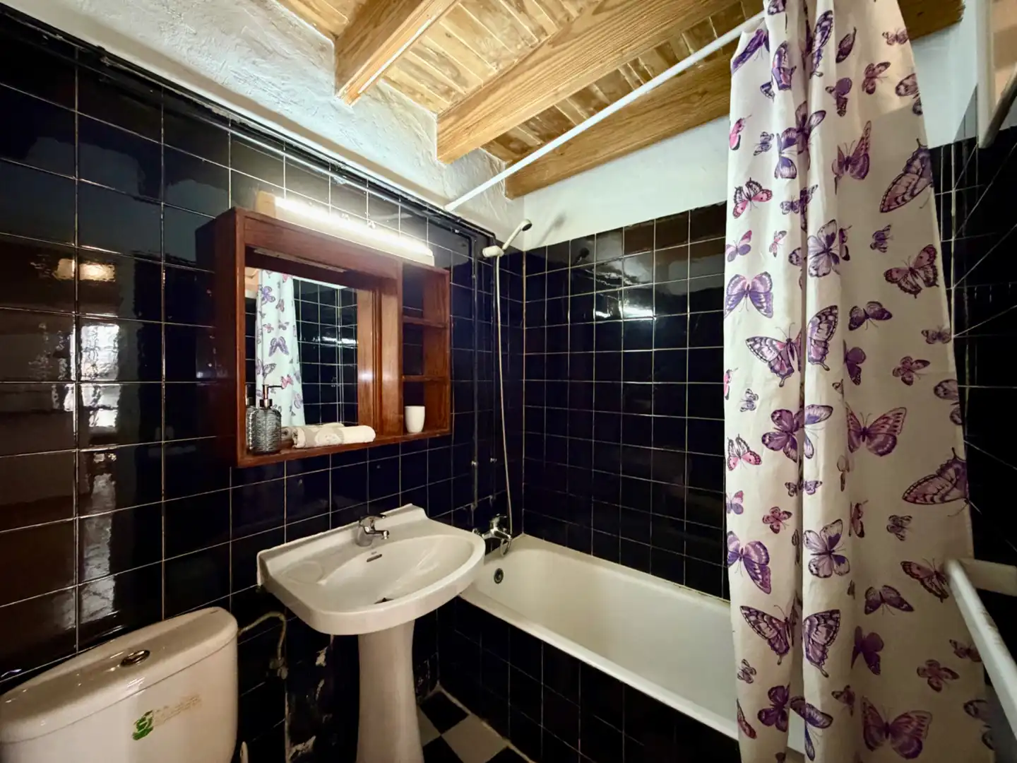 Badezimmer von Erdgeschoss zur Miete in Eivissa mit Möbliert und Waschmaschine