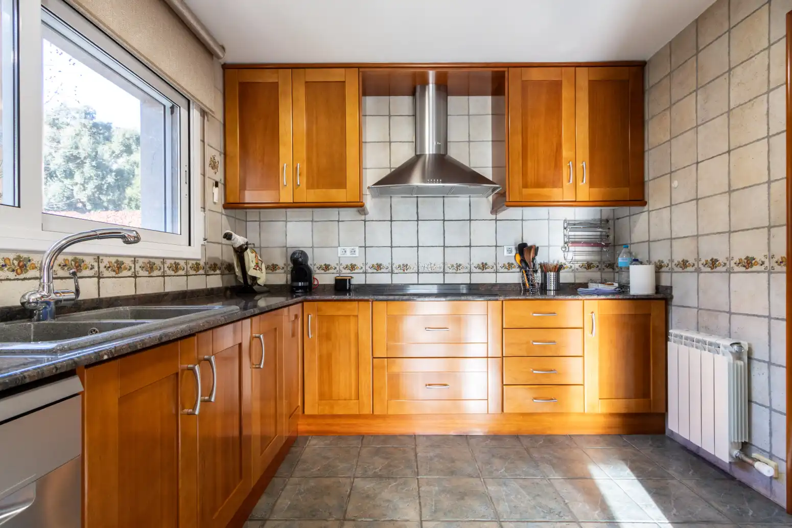 Cuina de Casa o xalet en venda en Matadepera amb Aire condicionat, Calefacció i Jardí privat