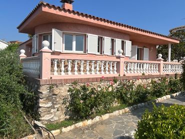 Villa à vendre à Creixell