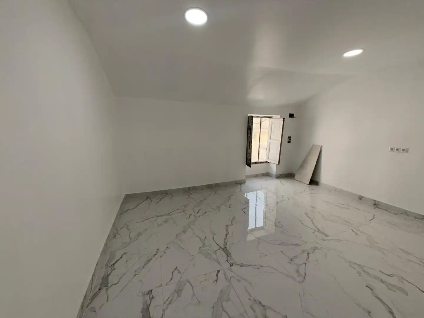Adossat amb jardí en venda a Carrer Ramón y Cajal, imagen 4