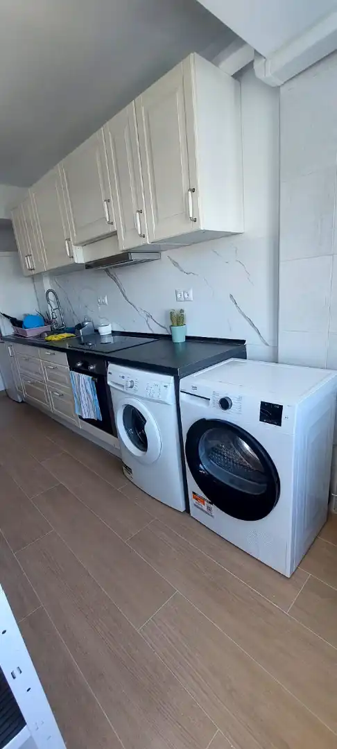 Cocina de Piso para compartir en Marbella con Aire acondicionado, Terraza y Amueblado