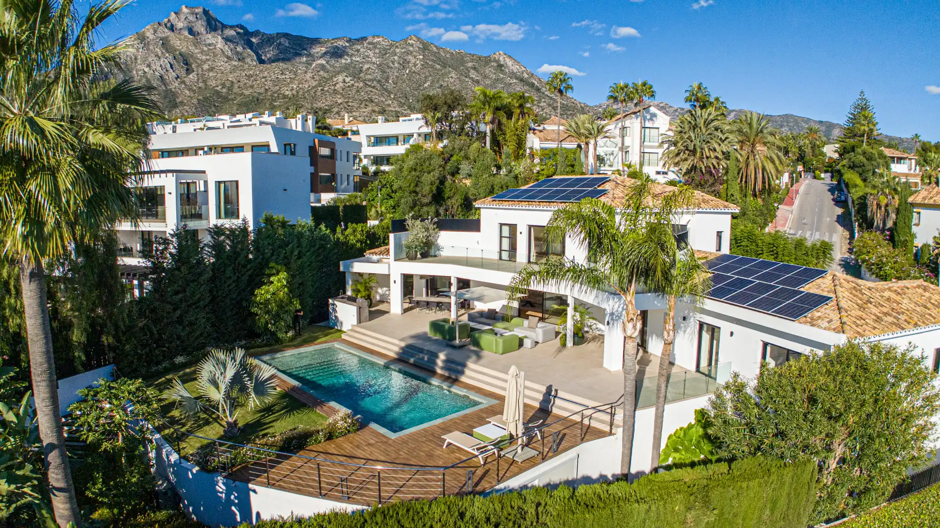 Casa amb piscina en venda a Milla de Oro, imagen 2