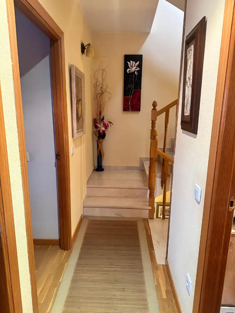 Casa adosada en venta en Calle Suiza, Nuevo Parque