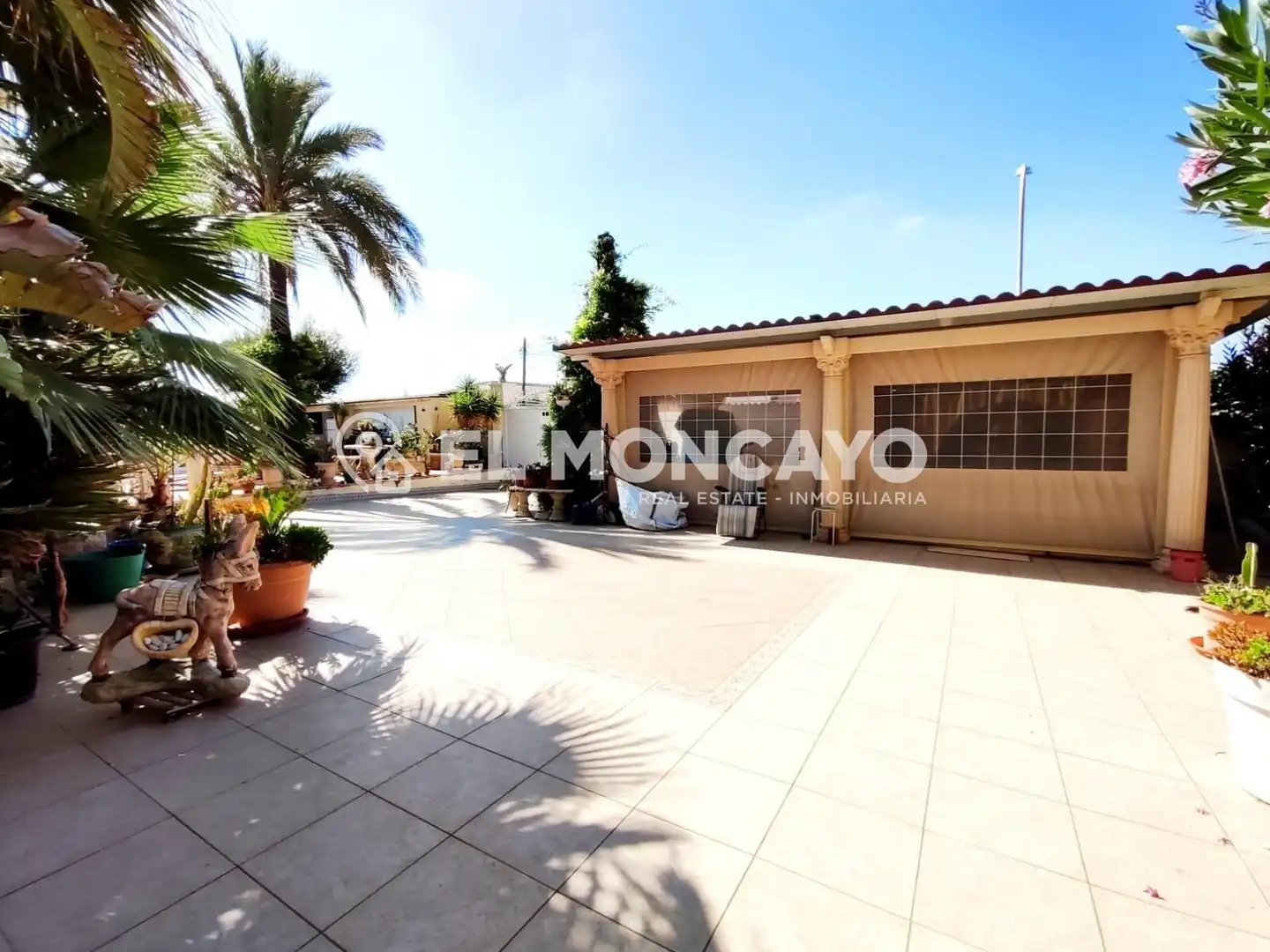 Vista exterior de Casa o xalet en venda en Rojales amb Aire condicionat, Calefacció i Jardí privat