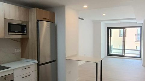 Foto 3 de Piso de alquiler en C. Valdepeñas, Arroyo de la Miel, Benalmádena