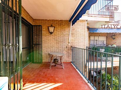 Terrace of Flat for sale in  Sevilla Capital  with Air Conditioner, Heating and Private garden