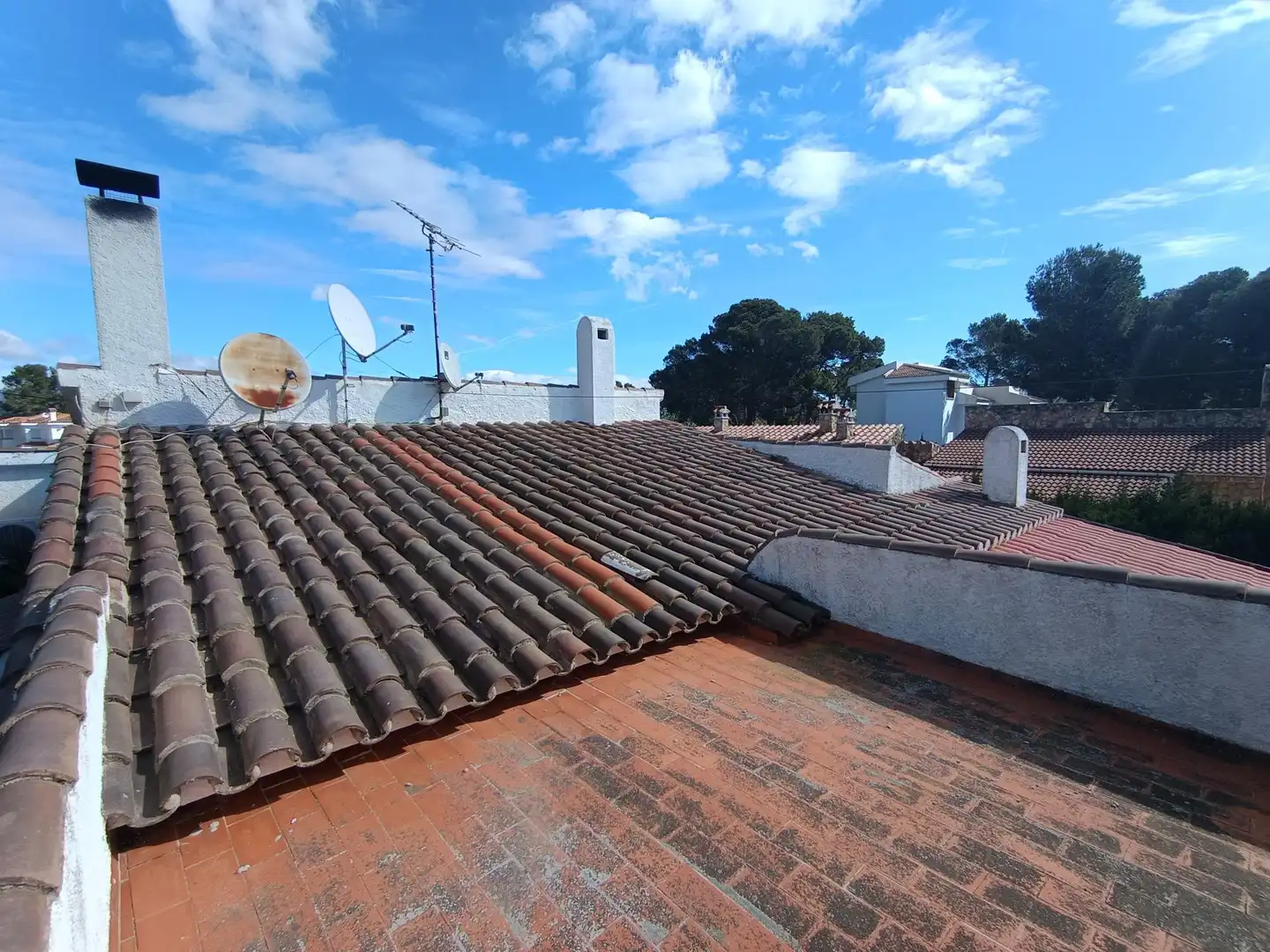 Vista exterior de Casa o xalet en venda en L'Ametlla de Mar  amb Aire condicionat, Calefacció i Jardí privat