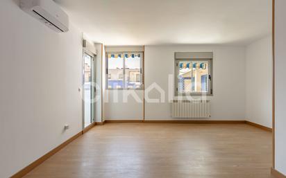 Bedroom of Flat for sale in  Madrid Capital  with Air Conditioner and Terrace