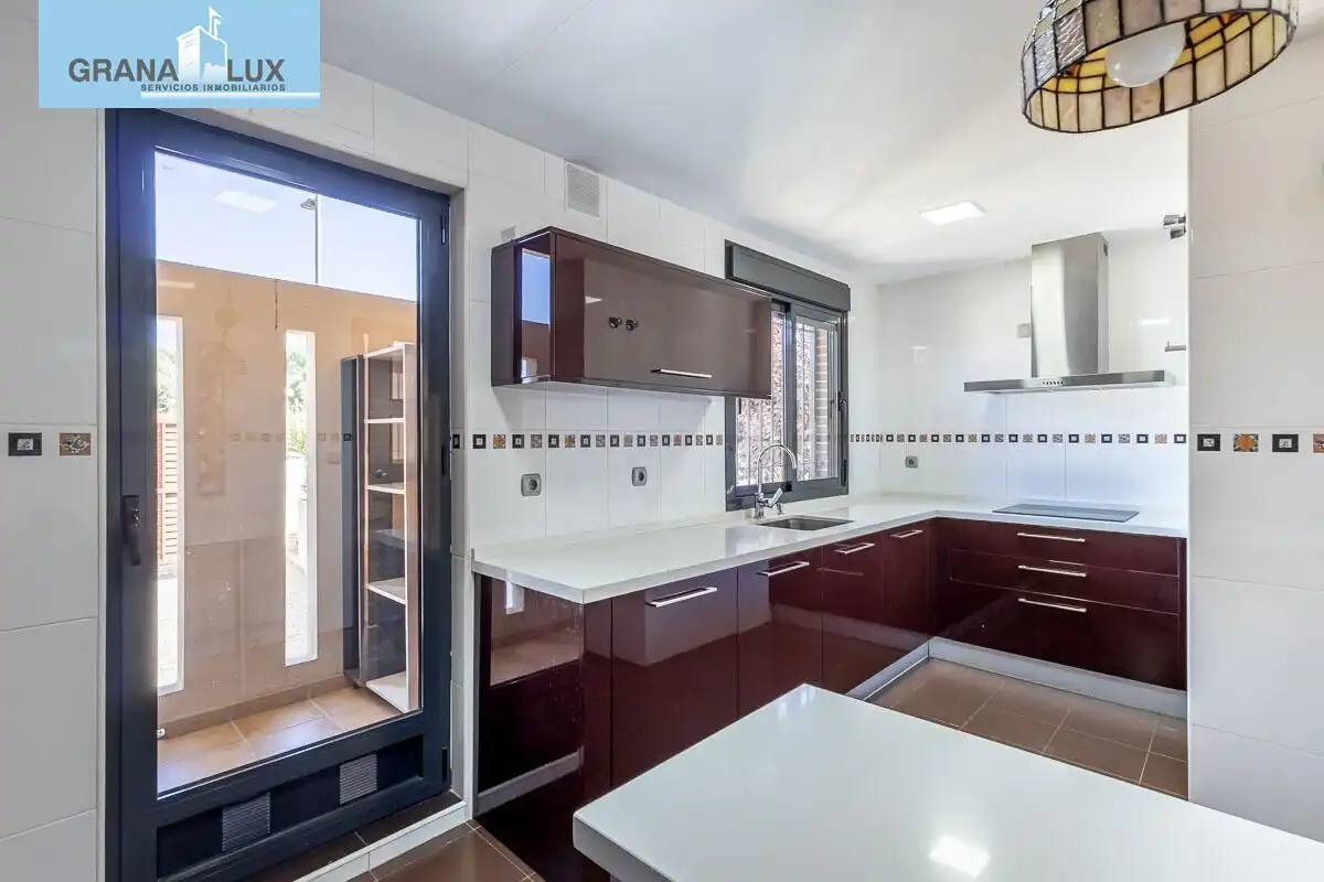 House with terrace for sale in Calle Guadiana, imagen 12
