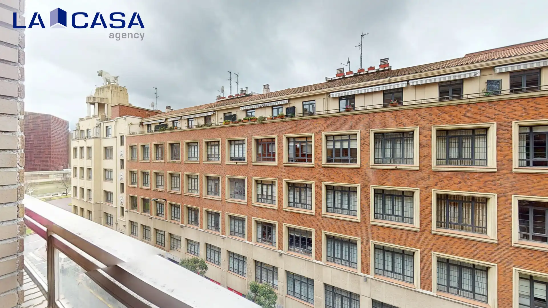 Vista exterior de Piso en venta en Bilbao  con Terraza