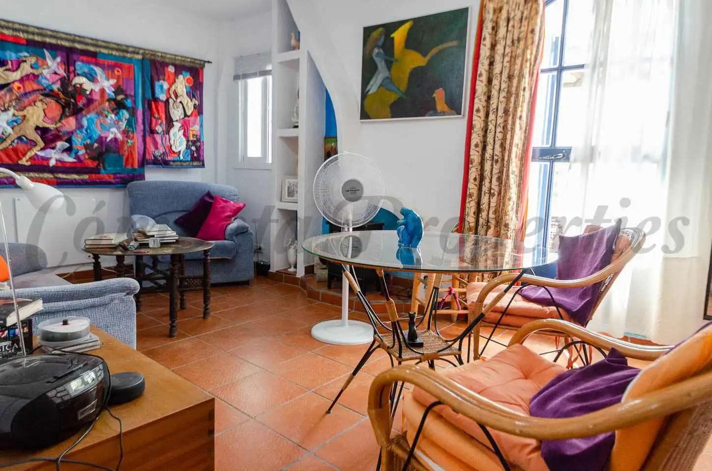 Sala de estar de Casa adosada en venta en Cómpeta con Terraza