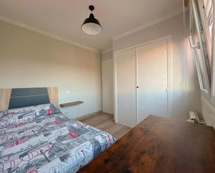 Bedroom of Flat to rent in Pontevedra Capital   with Heating, Terrace and Furnished