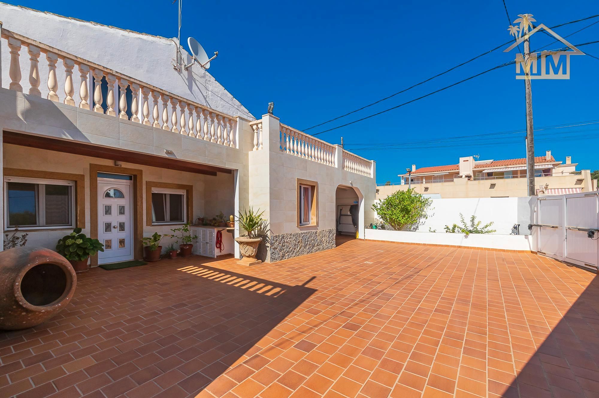 Vista exterior de Casa o xalet en venda en Es Castell amb Aire condicionat, Calefacció i Terrassa