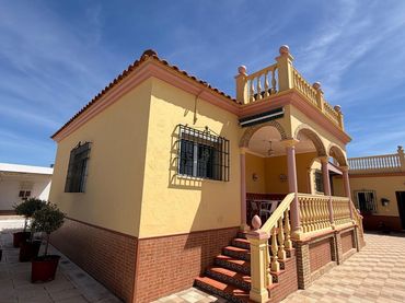 Villa à vendre à Paradas