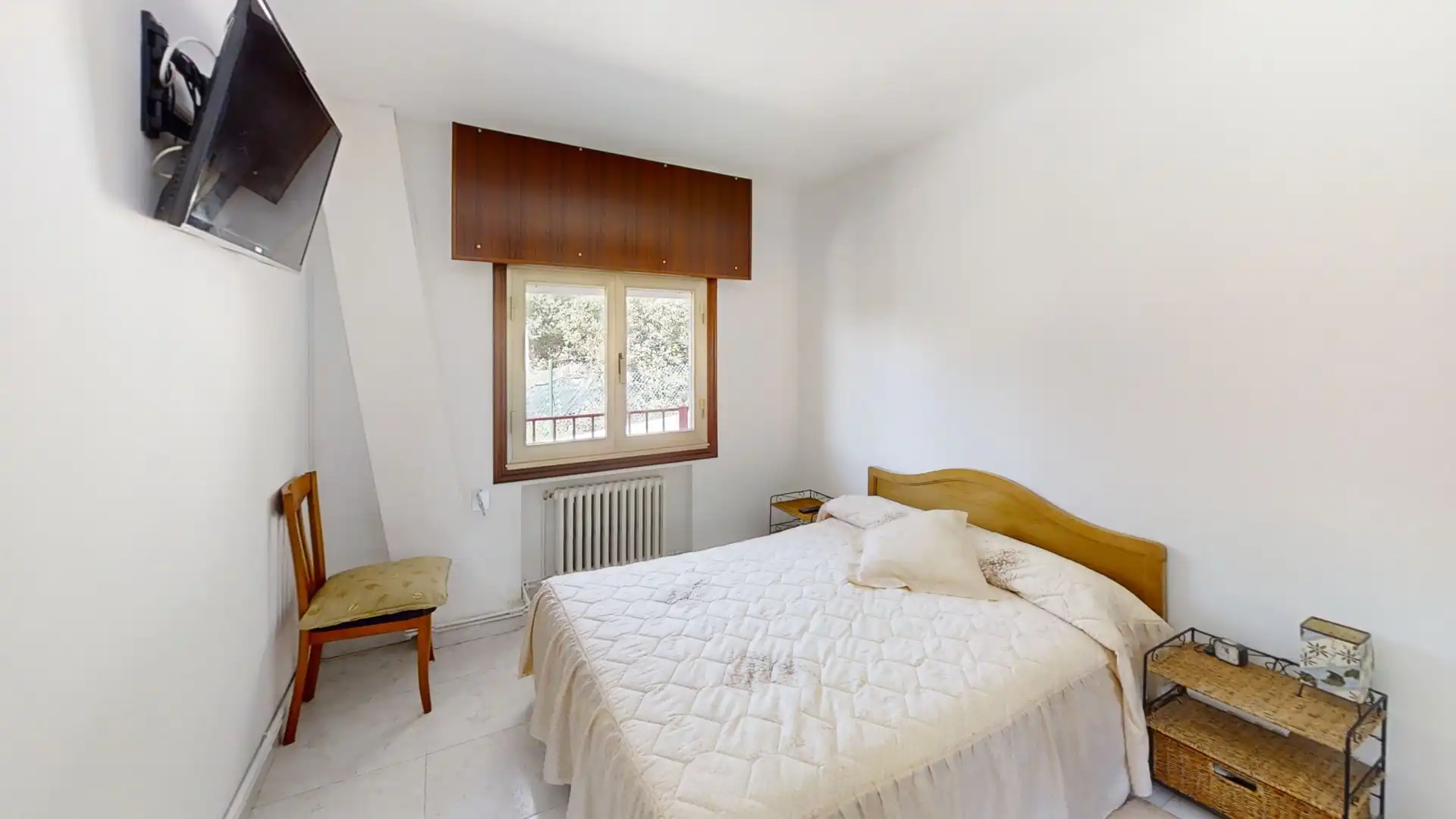Dormitori de Casa o xalet en venda en Abegondo amb Calefacció, Jardí privat i Traster