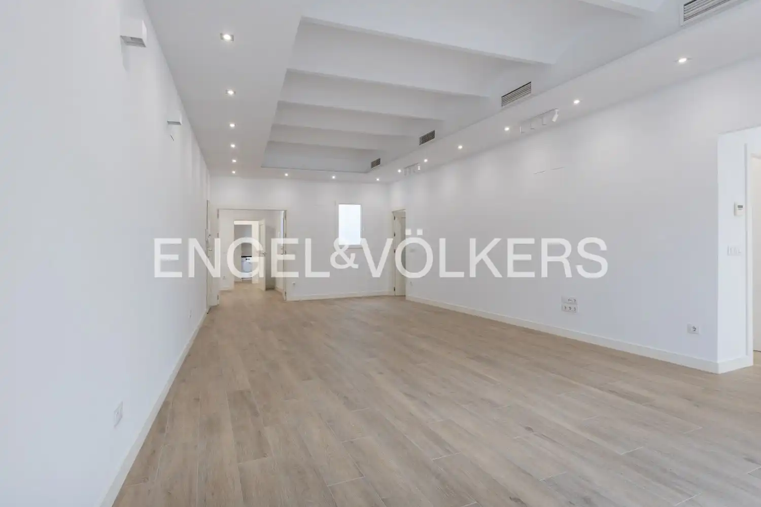 Ático de alquiler en Valencia con Aire acondicionado, Calefacción y Terraza