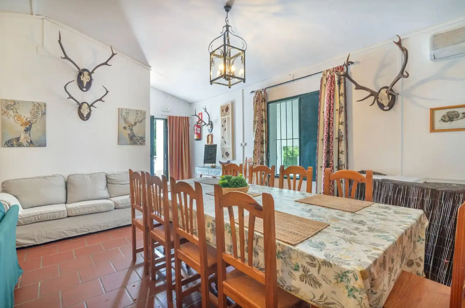 Comedor de Casa o chalet en venta en Aroche con Aire acondicionado, Jardín privado y Terraza