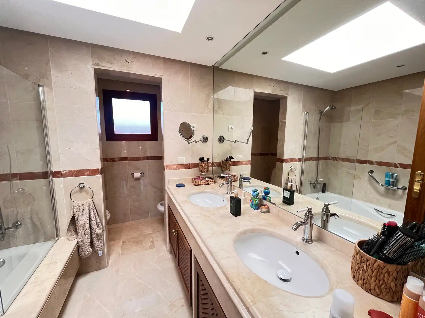 Bathroom of Attic for rent in Marbella  with Air Conditioner, Heating and Terrace