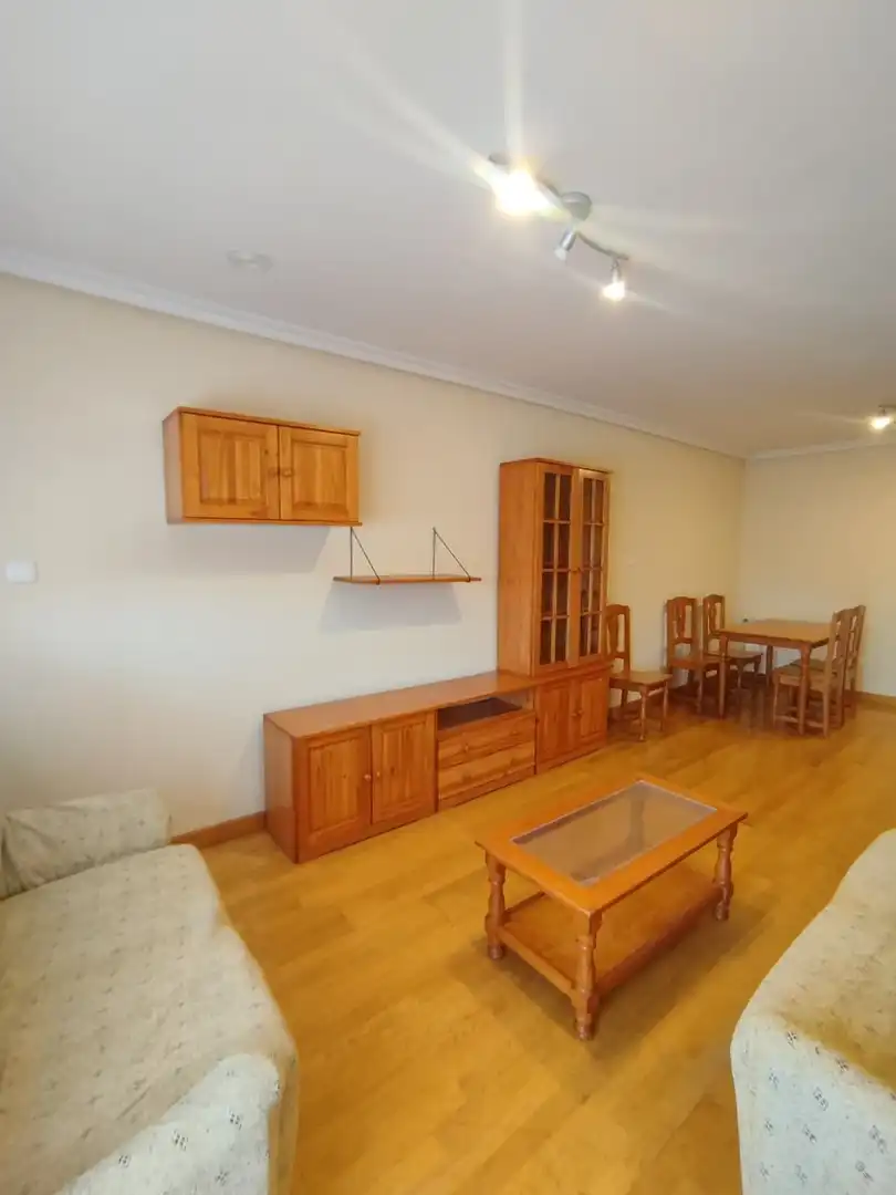 Sala de estar de Piso en venta en Ávila con Calefacción, Terraza y Trastero