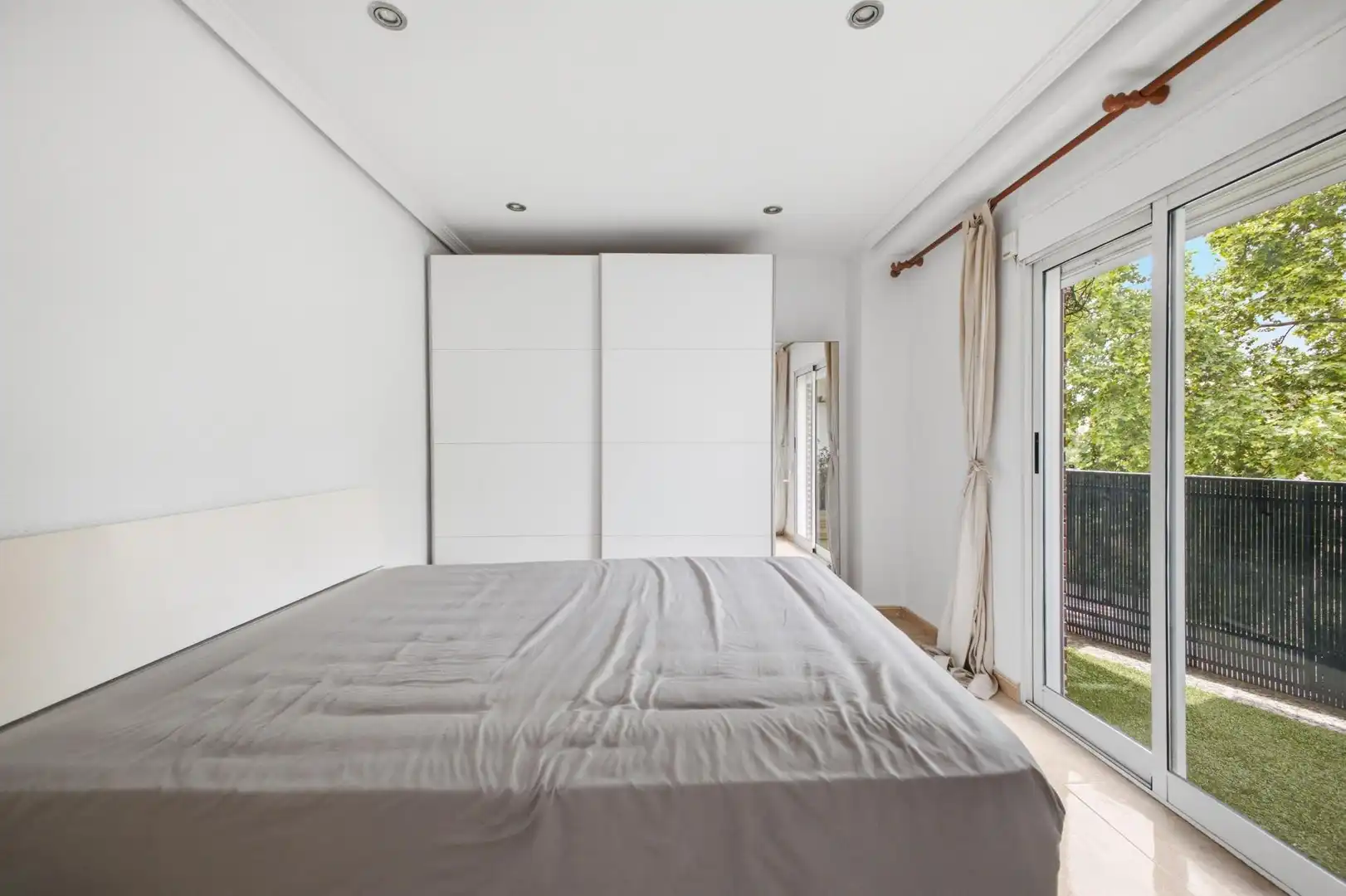 Bedroom of Flat for sale in Godella  with Air Conditioner, Terrace and Balcony