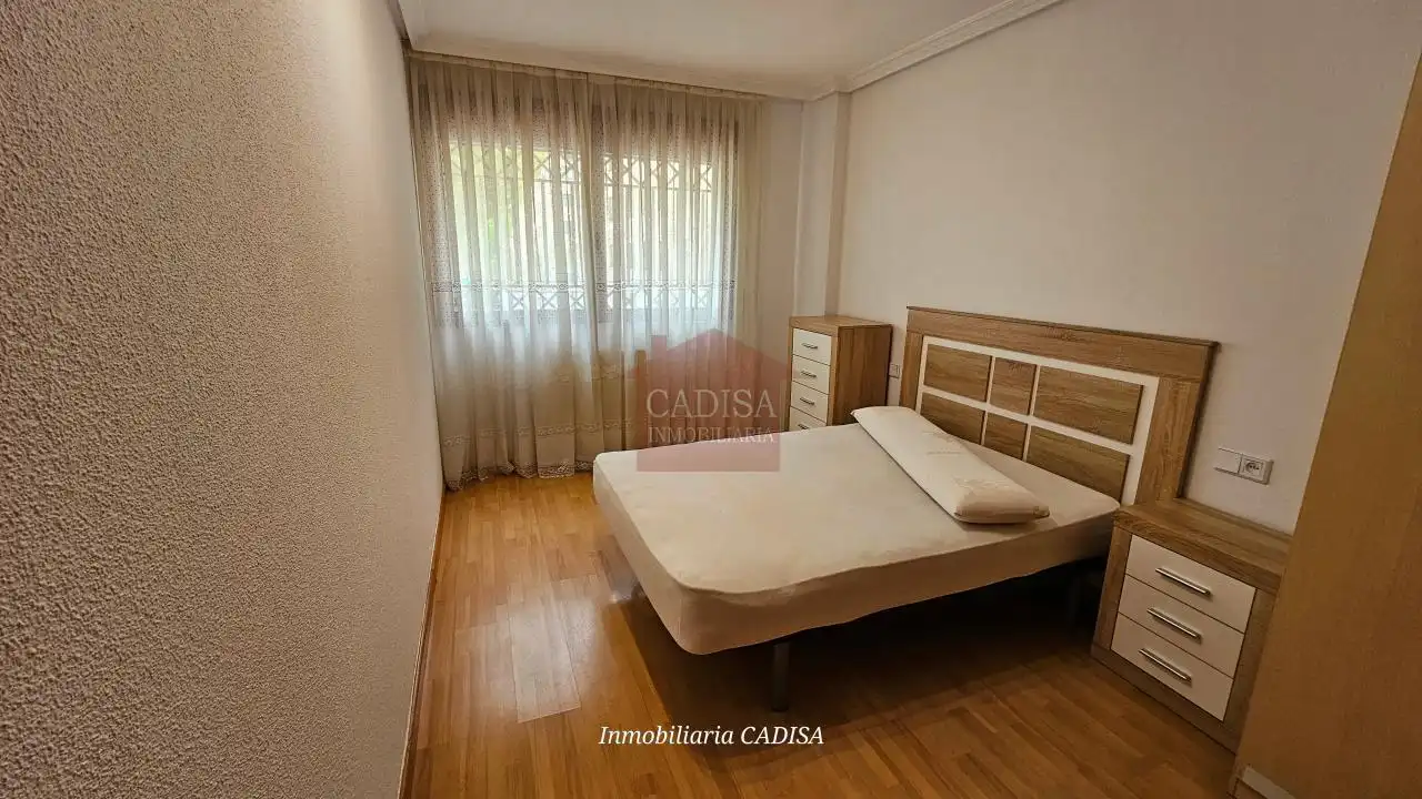 Habitación de Apartamento en venta en Salamanca con Calefacción, Piscina y Amueblado