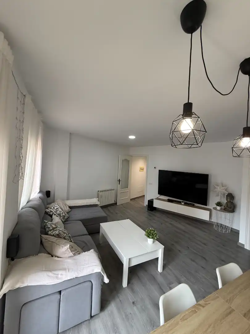 Sala de estar de Piso en venta en Olesa de Montserrat con Aire acondicionado, Calefacción y Parquet