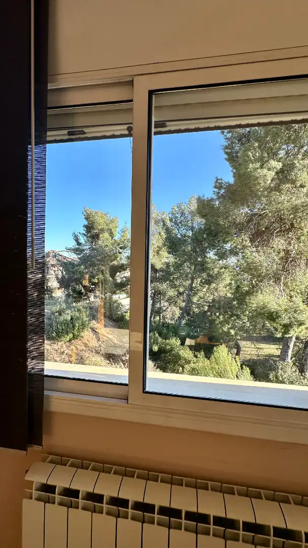 Vista exterior de Casa o xalet en venda en Rubí amb Aire condicionat, Calefacció i Jardí privat