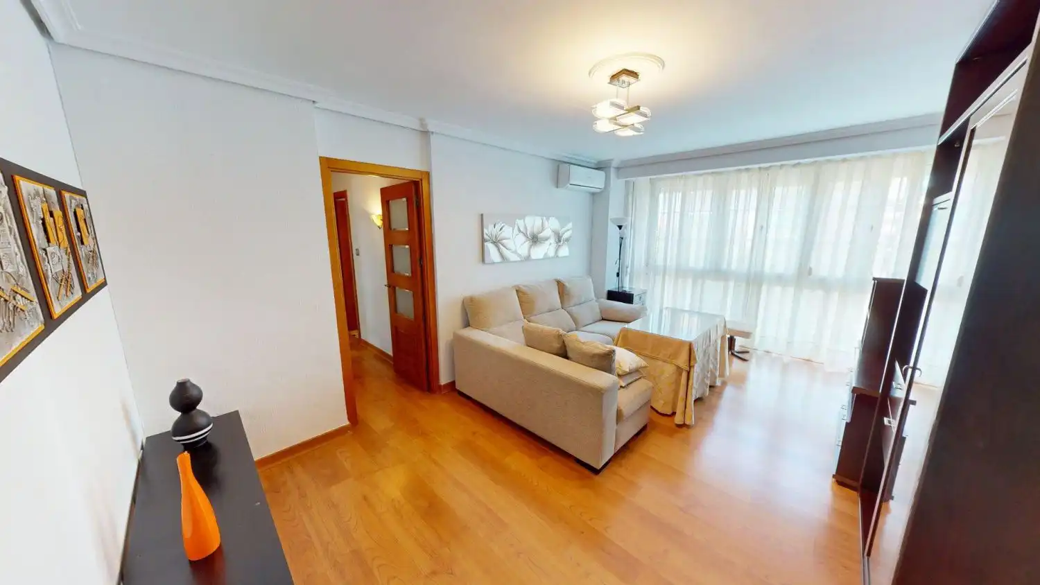 Wohnzimmer von Wohnung zur Miete in Sevilla mit Klimaanlage und Heizung
