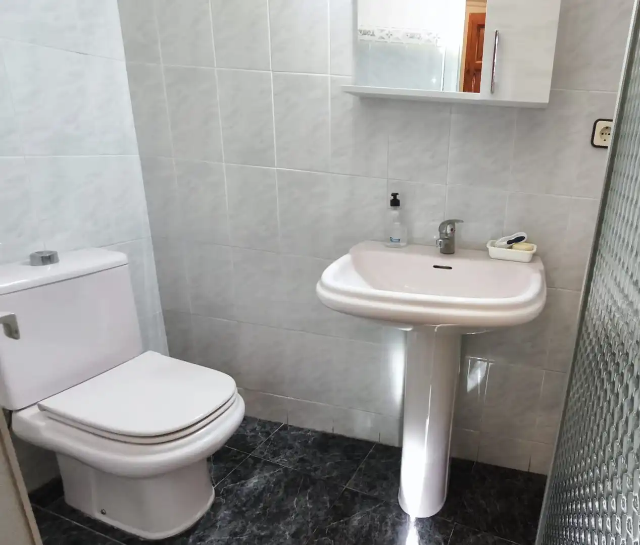 Bany de Casa o xalet en venda en Cervelló amb Jardí privat, Terrassa i Piscina