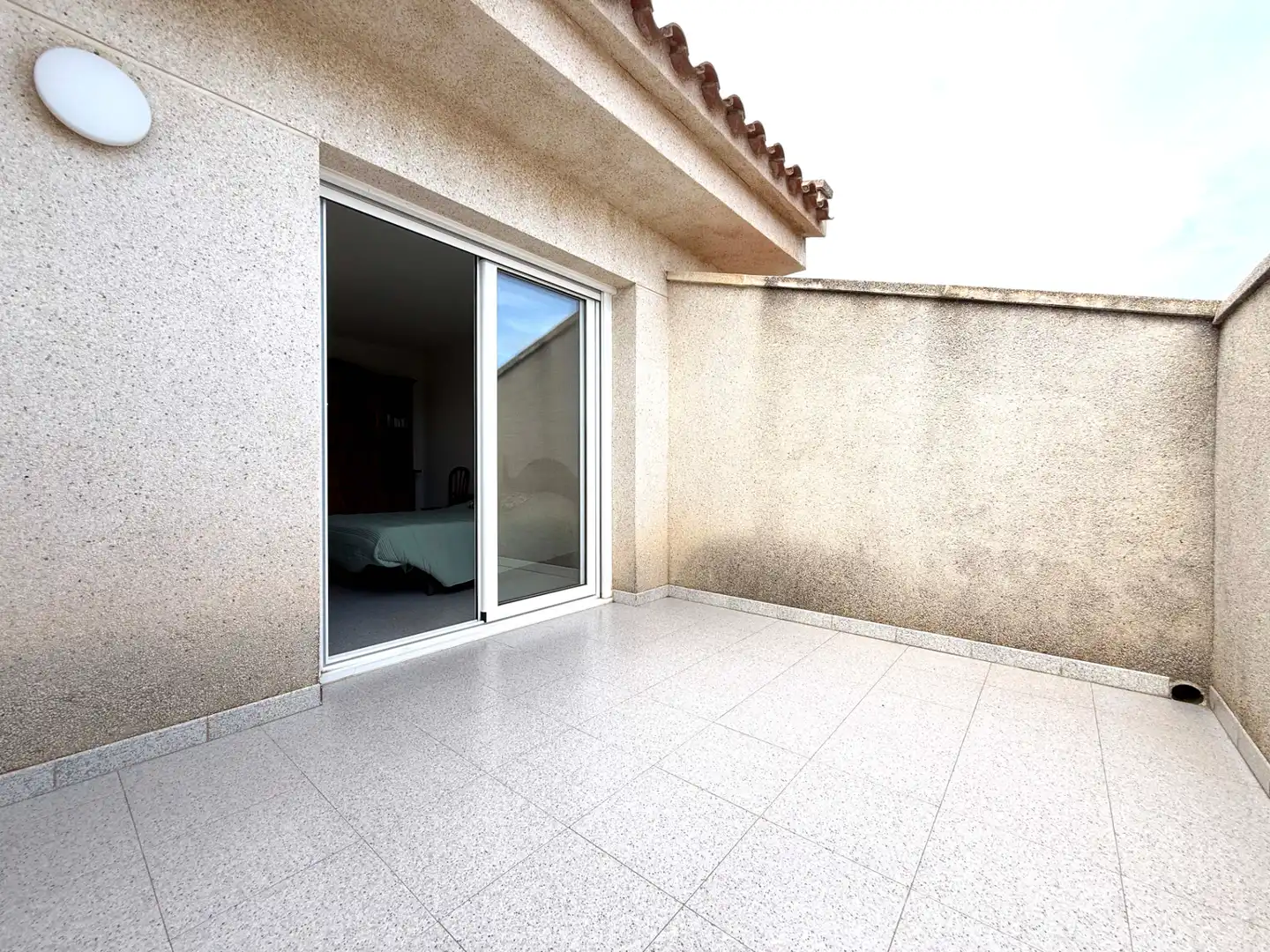 Terrasse von Einfamilien-Reihenhaus zum Verkauf in Cambrils mit Klimaanlage, Heizung und Terrasse