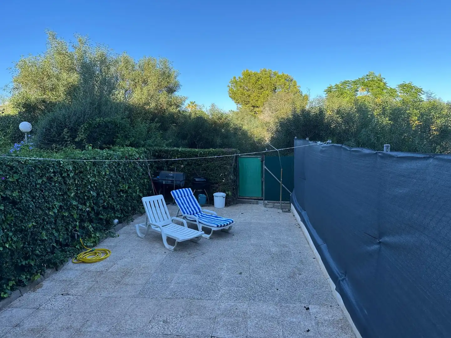 Garten von Einfamilien-Reihenhaus zum Verkauf in Orihuela mit Terrasse, Abstellraum und Schwimmbad