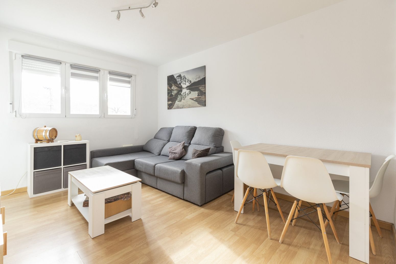 Living room of Flat for sale in Alcalá de Henares  with Air Conditioner, Heating and Terrace