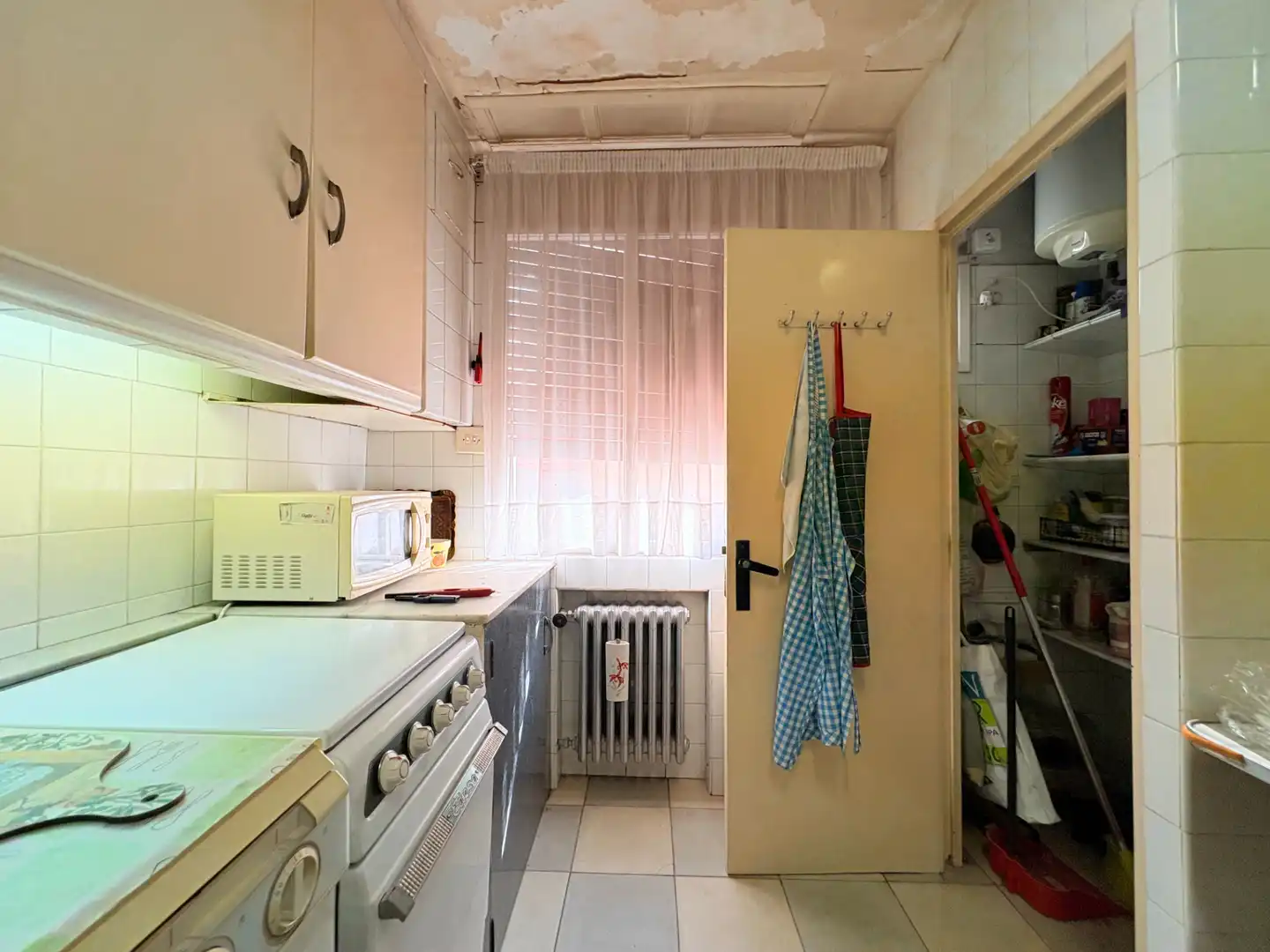 Cuina de Pis en venda en Zaragoza amb Calefacció i Moblat
