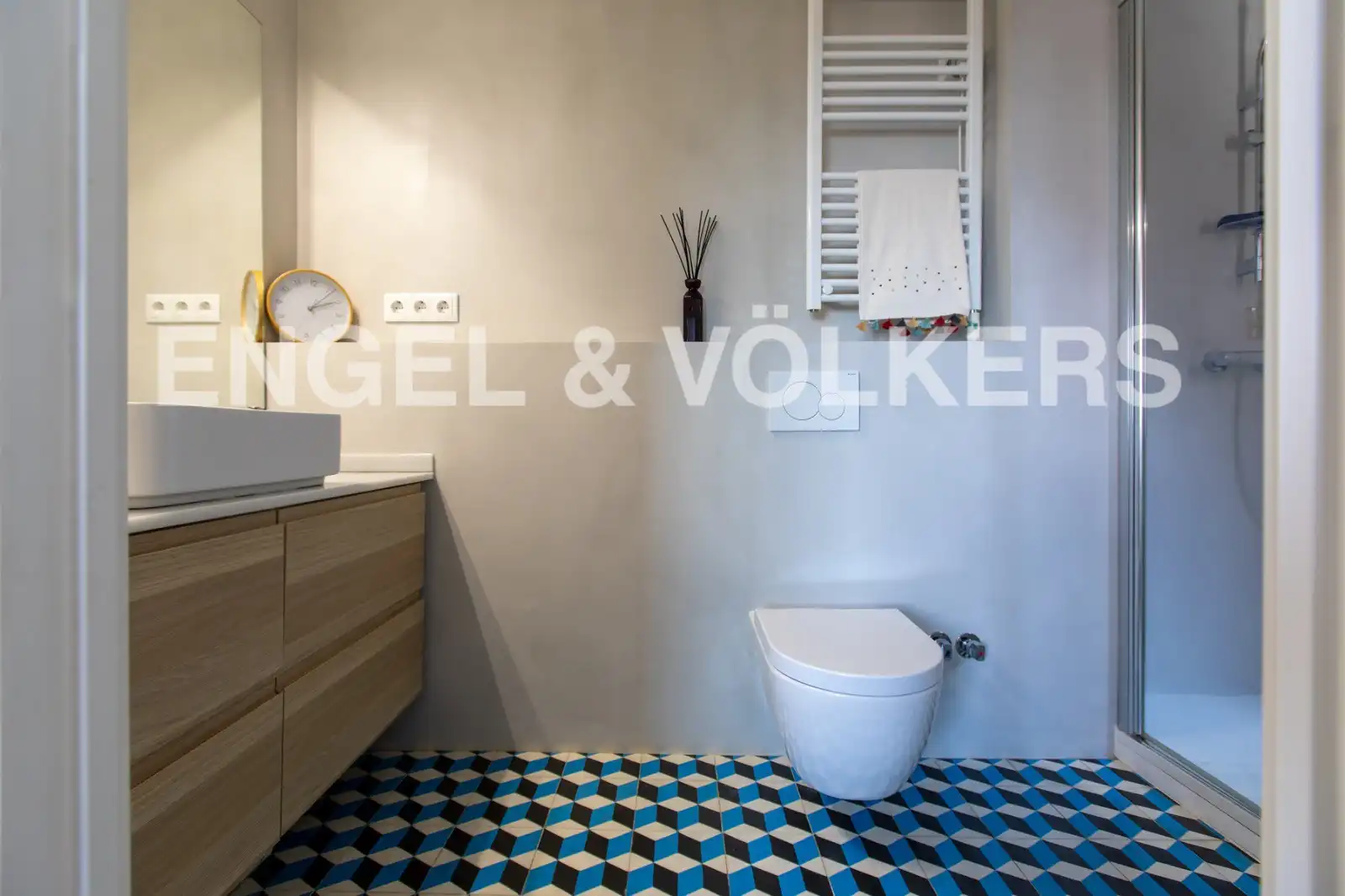 Bathroom of Houses for rent in La Miranda - Can Candeler 