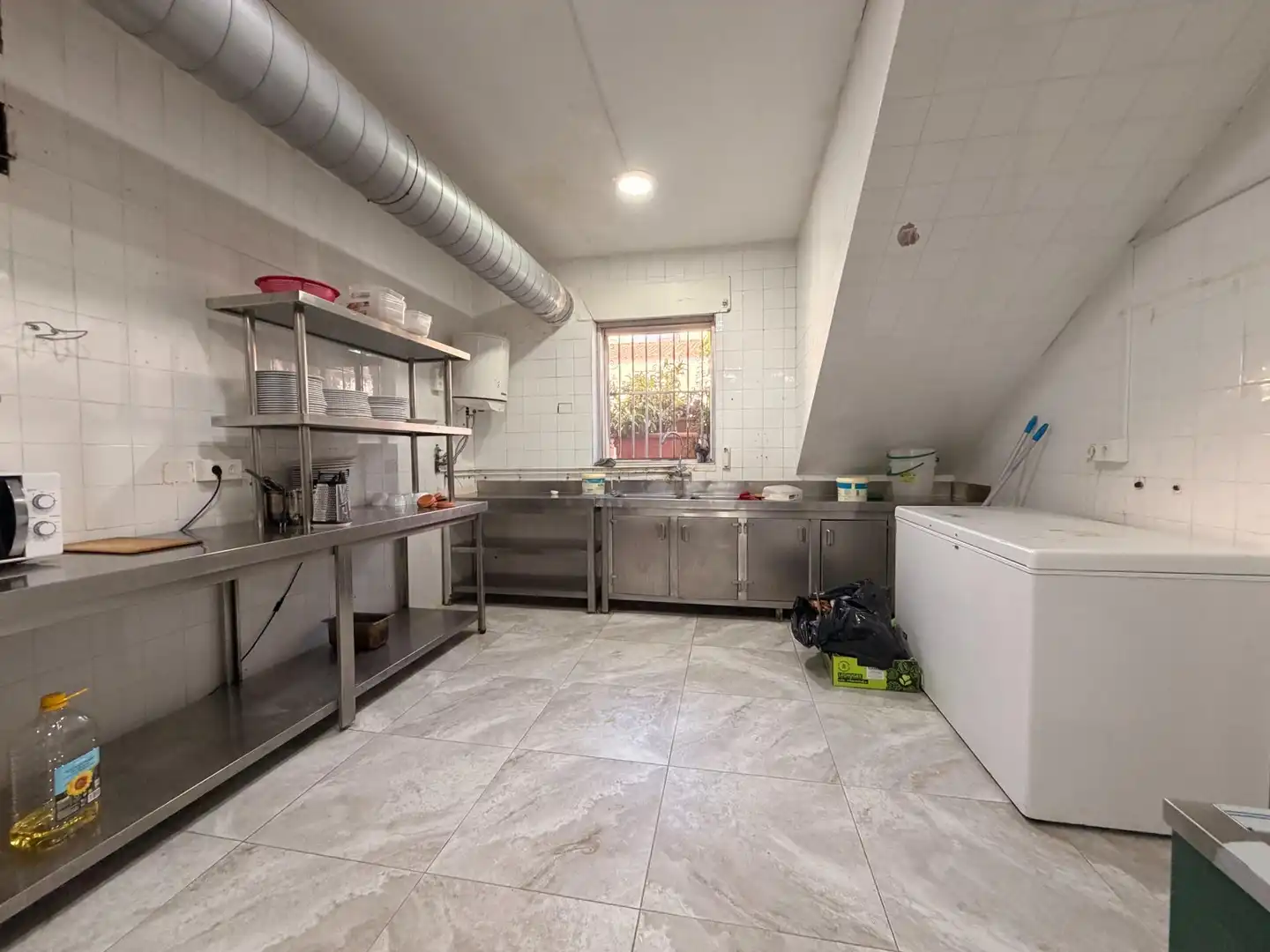 Kitchen of Commercial properties for rent in Churriana de la Vega