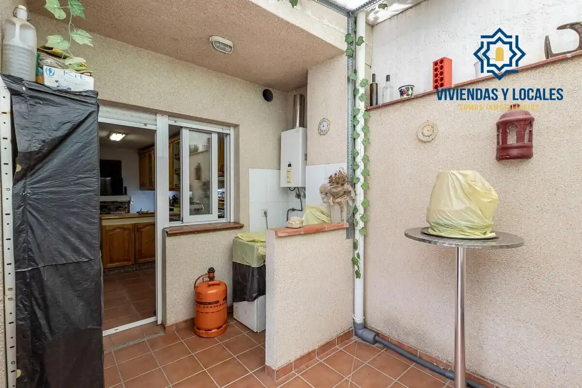 Casa aparellada amb terrassa en venda a Camino Camino Cementerio, imagen 11