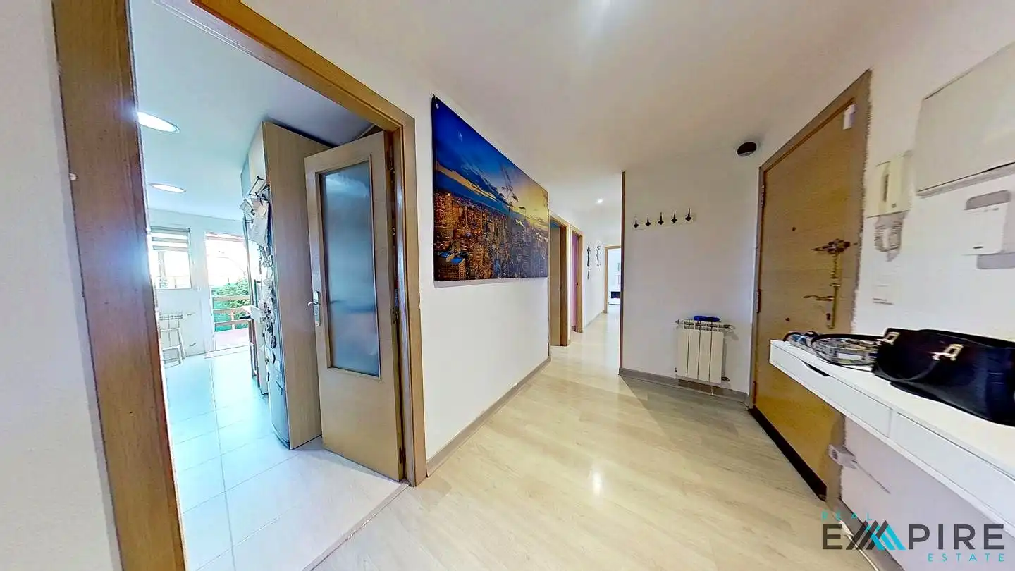 Planta baja en venta en Parla Este