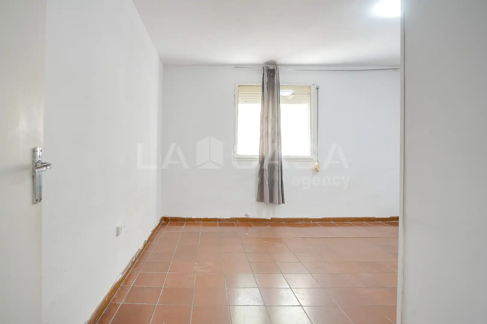 Piso en venta en Barcelona con Balcón