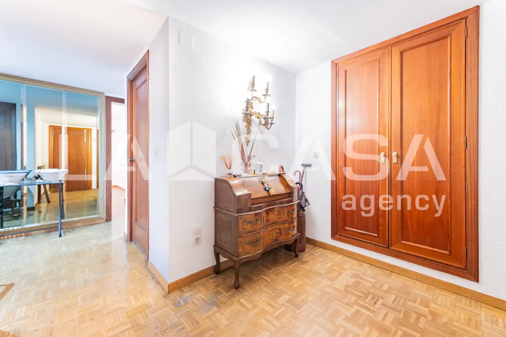 Piso en venta en Valencia con Horno y Balcón