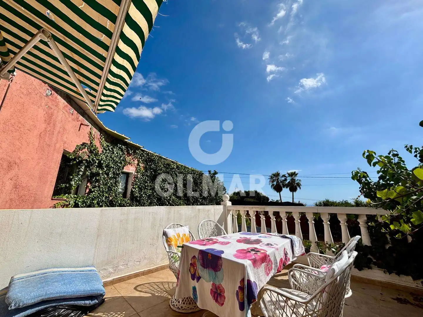Terrasse von Country house zum Verkauf in Guía de Isora mit Möbliert