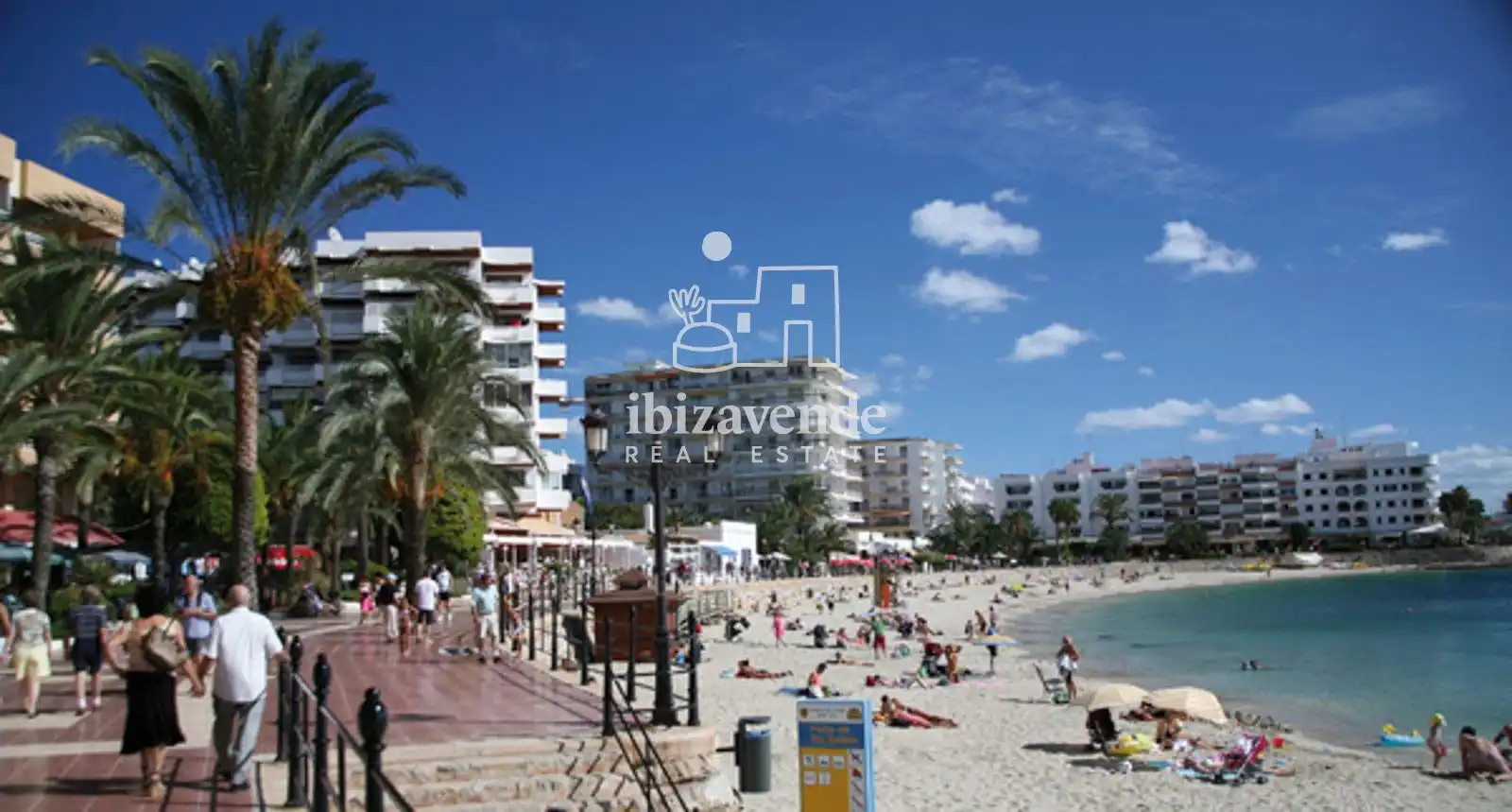 Wohnung zur Miete in Santa Eulària des Riu mit Klimaanlage, Terrasse und Möbliert