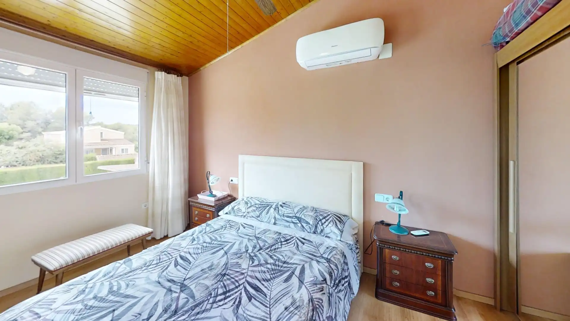 Habitación de Casa o chalet en venta en Vilamarxant con Aire acondicionado, Calefacción y Jardín privado