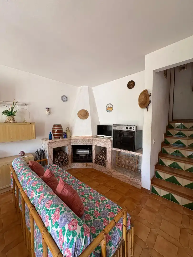 Sala de estar de Casa adosada de alquiler en Cubelles con Amueblado, Horno y Lavadora
